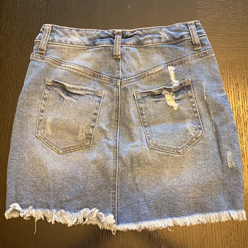 Wild gable mini skirt - Picture 2 of 5